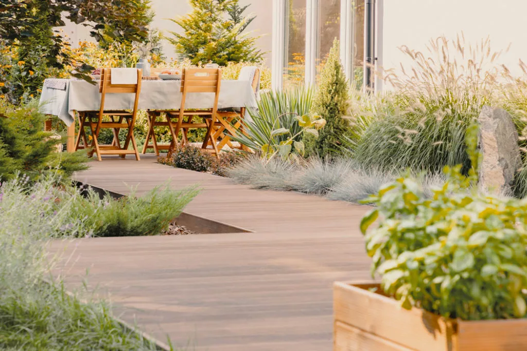 L’installation de terrasse en bois avec Les Paysages Deep